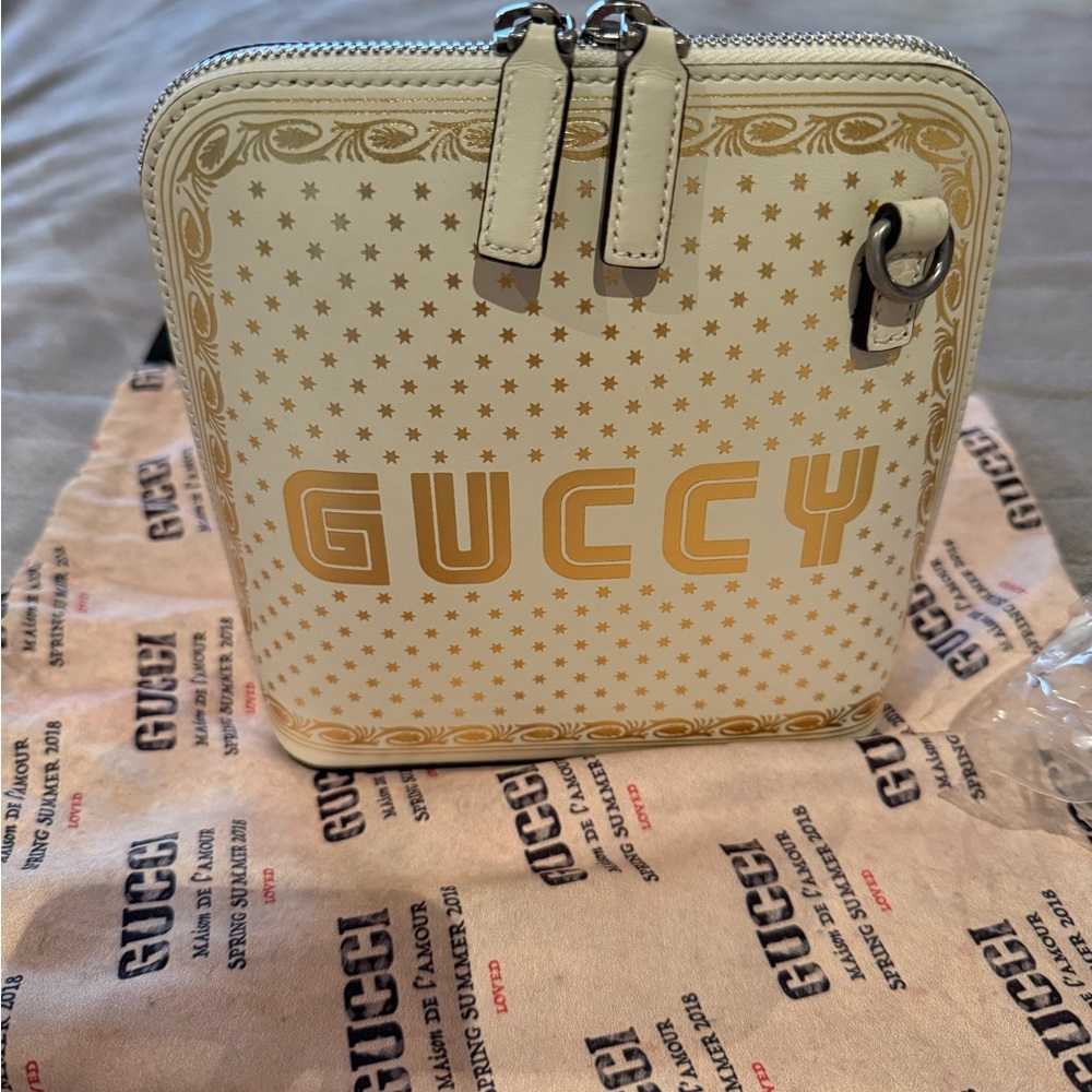 Gucci Cream and Gold Crossbody Bag